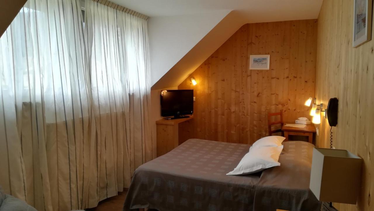 Hotel Restaurant Les Tilleuls Autrans-Meaudre-en-Vercors Dış mekan fotoğraf