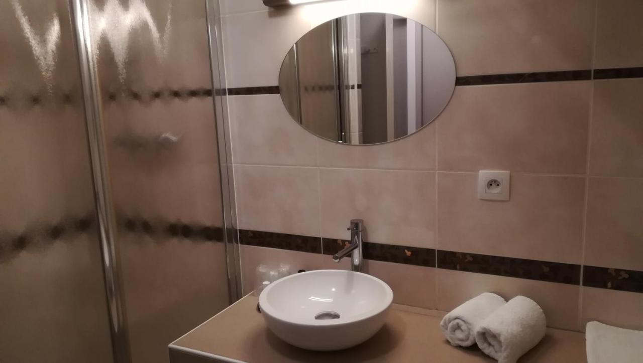 Hotel Restaurant Les Tilleuls Autrans-Meaudre-en-Vercors Dış mekan fotoğraf